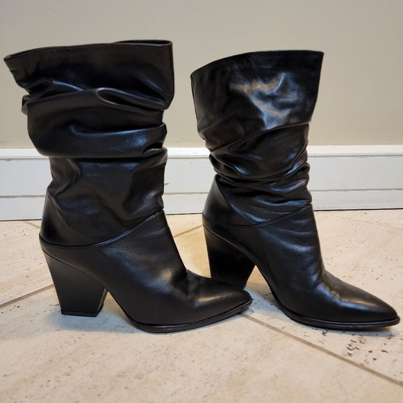 Stuart Weitzman boots - Picture 7 of 9